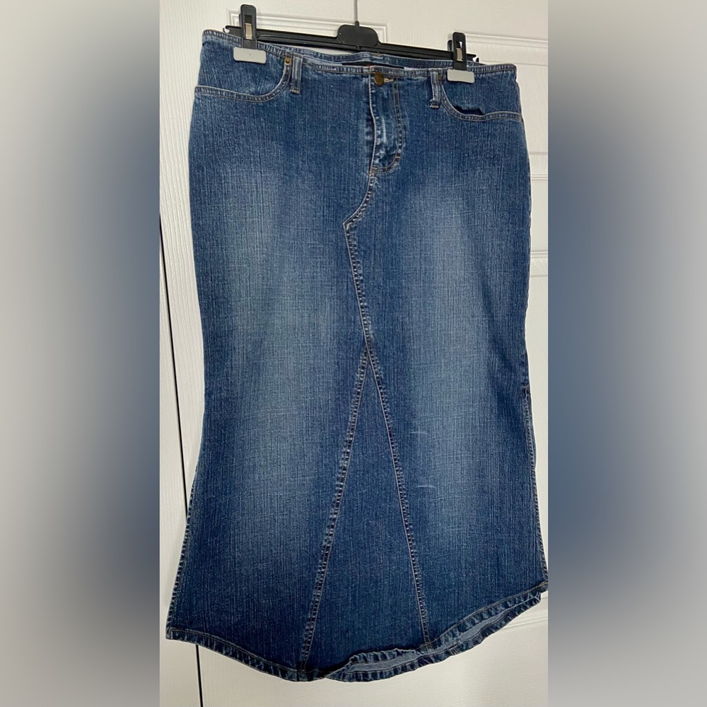 Unique Womens Jean Skirt by MUDD - Size 14 (pictures do not do it justice)